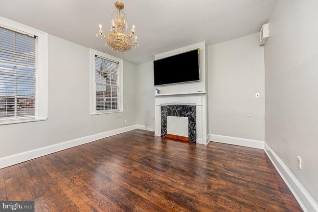 Photo - 503 Caroline St