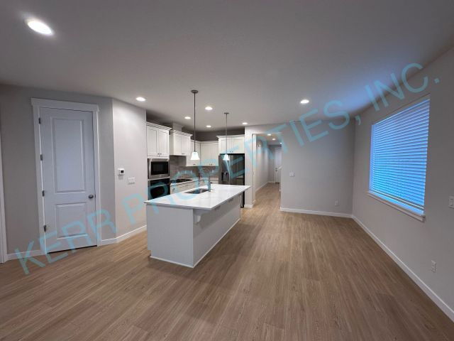 Photo - Charming 3-Bedroom Retreat with 2.5 Baths in Serene Happy Valley Locale!