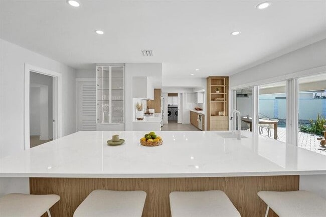 Photo - 5581 NE 31st Ave