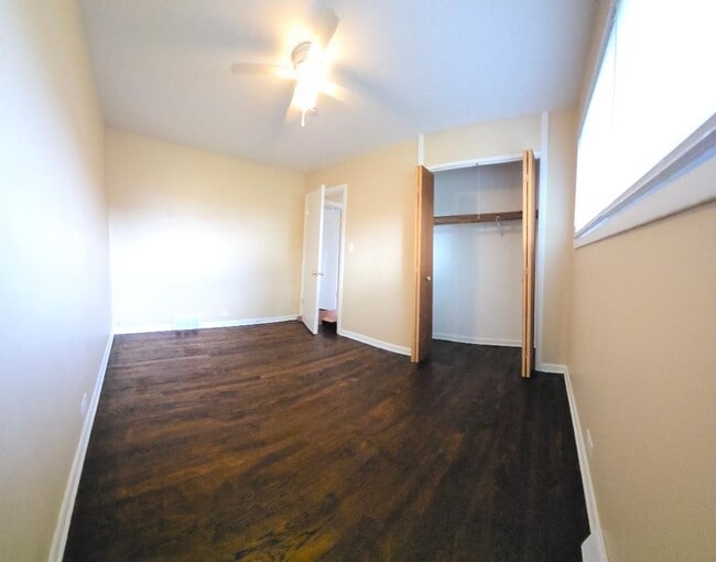 Photo - 208 Morgan St