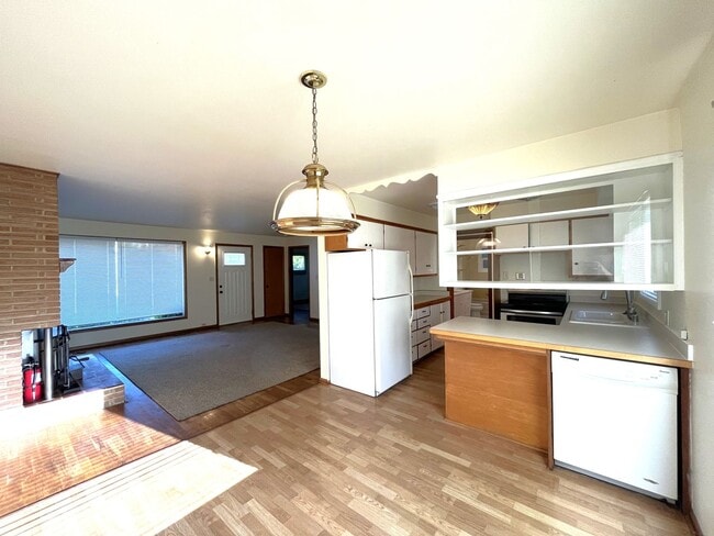 Photo - Unique Home in Columbia Neighborhood - 4+ Bedroom 3 Bath - Walnut St