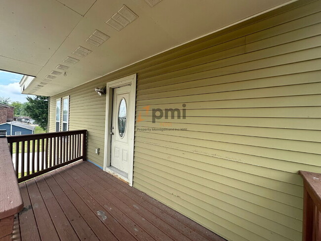 Photo - 12910 S Cline Ave Unit Apt D