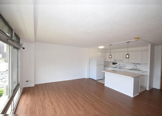 Building Photo - Queen Emma Gardens – 1-Bedroom Apartment f... Unit 1
