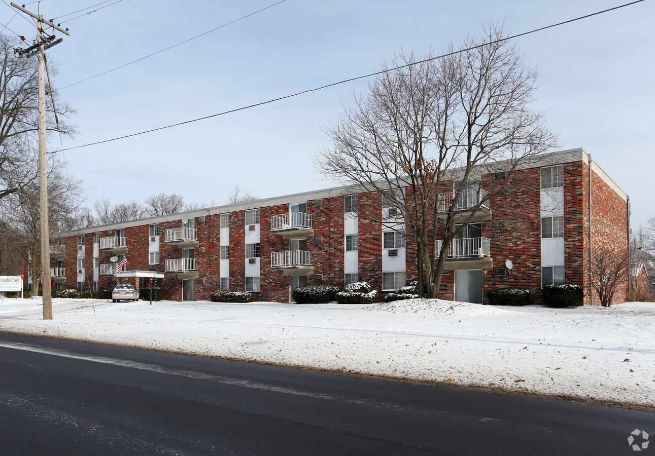 Crandall Park Apartments - Crandall Park Apartments