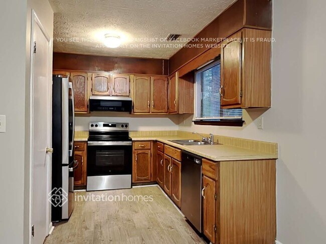 Photo - 3869 Smoke Mist Trace NW