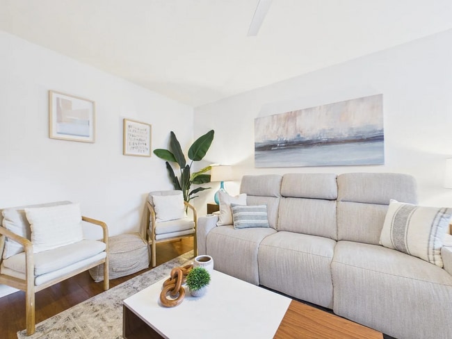 Photo - APT 121 Unidad 121