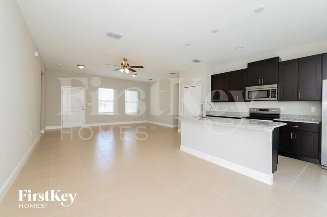 Photo - 650 Hudson Valley Dr