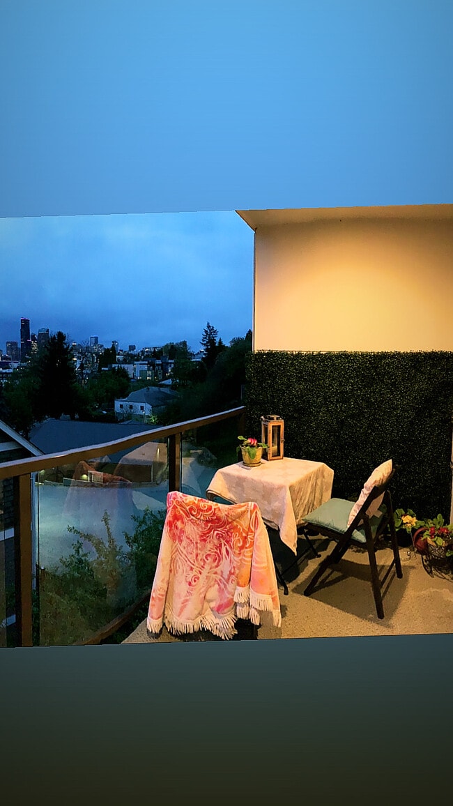 Photo - 829 19th Ave S