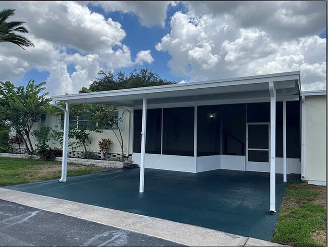 Photo - 15435 Lakeshore Villa St