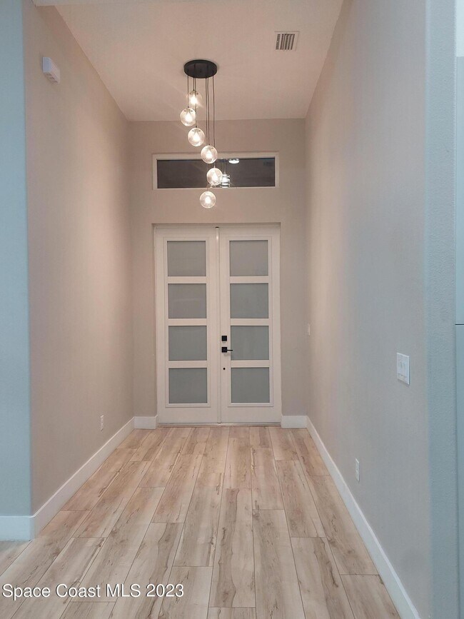 Photo - 971 Granata Ave