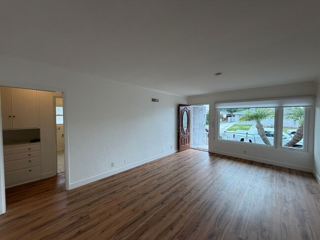 Photo - 6BD/3BA Close to Campus - Large Rooms! Great Yard!