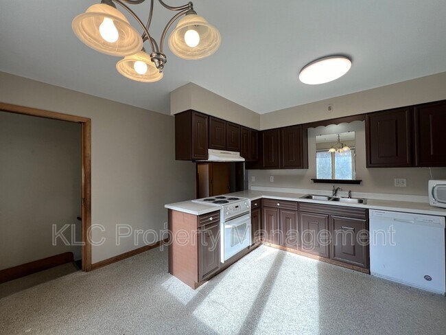 Photo - 6600 Sheridan Ave