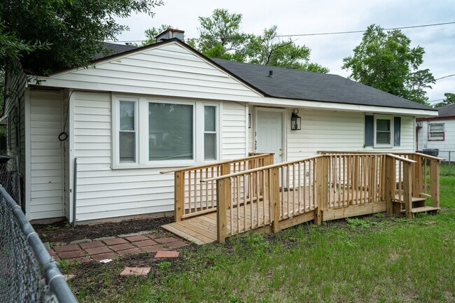 Photo - 3220 Alpine Rd