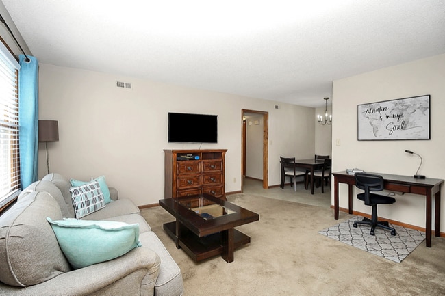 Photo - 305 Beaty Rd Unidad 17