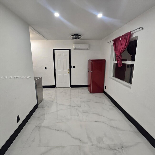 Photo - 77 NW 51st St