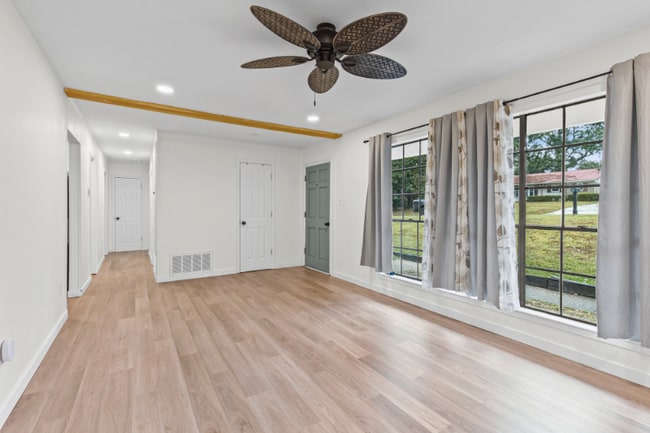 Photo - 5925 Couton Dr