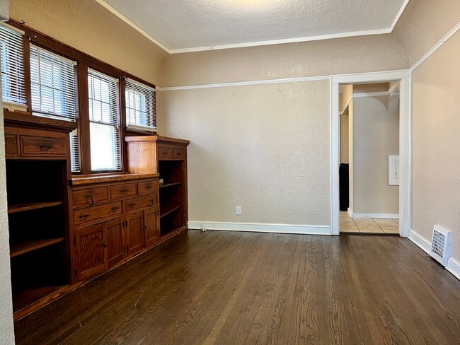 Photo - 4645 N 38th St