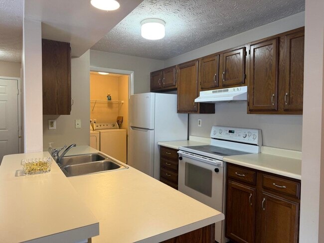 Photo - 90 Creekwood Dr Unidad 7