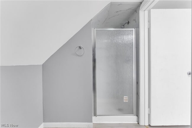 Building Photo - 10613 Sandusky Ave Unit B