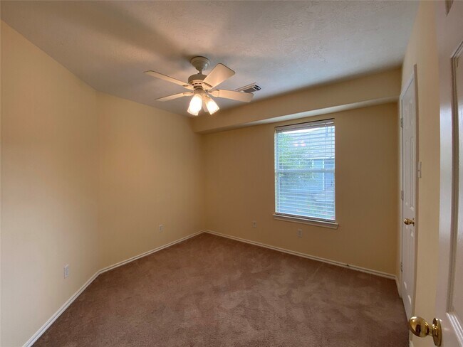 Building Photo - 75 Summer Haze Cir