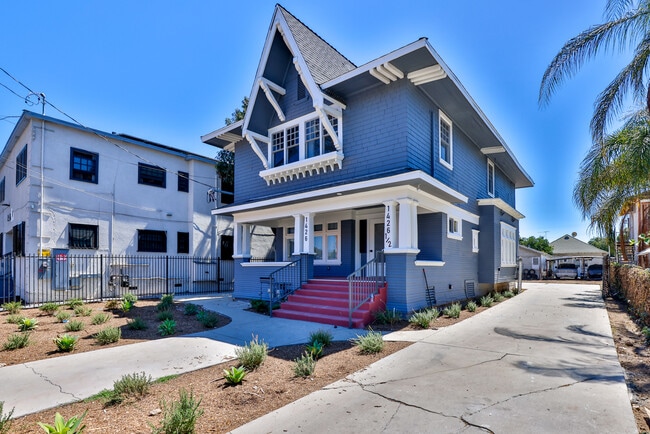 Photo - 1426 W 27th St Unit 1428