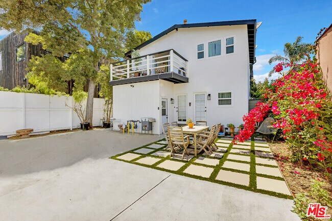 712 Crestmoore Pl Unidad A