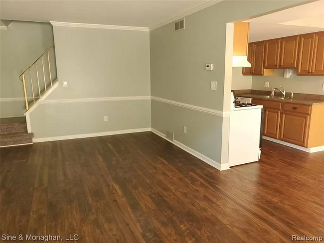 34267 Garfield Cir Condo - Condo For Rent In Fraser, Mi 