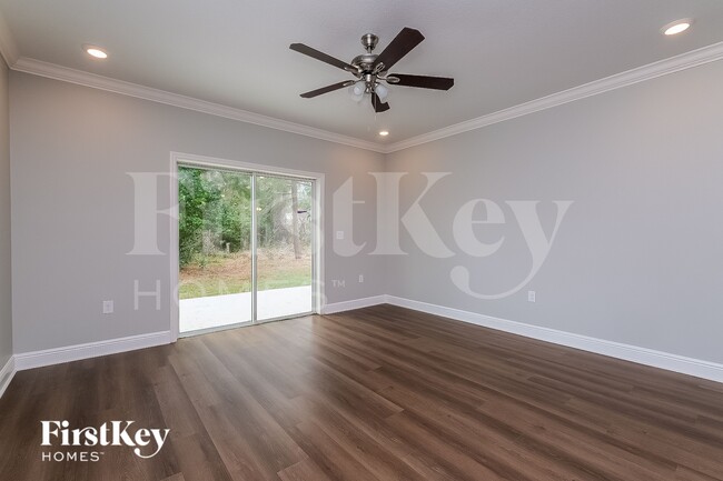 Photo - 6177 Kinlock Ave