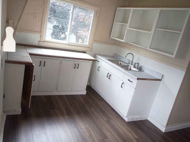 Photo - 347 Ludington St Unidad Upper