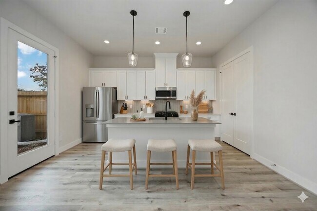 Photo - 6107 Campos Dr