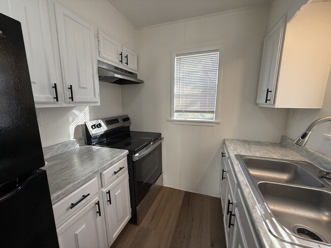Bright, Efficient Apartment with Section 8 Acceptance