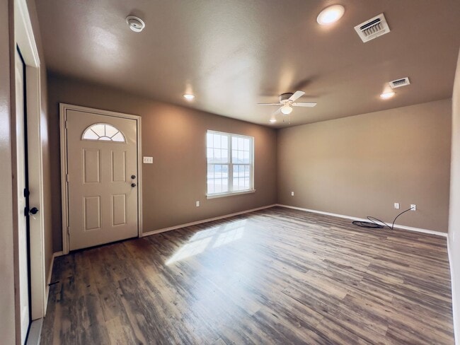 Photo - Cozy 3 Bedroom Home