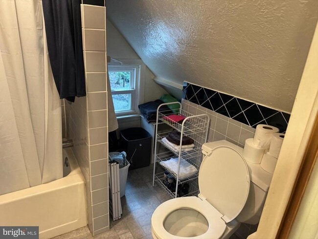 Photo - 2742 Hill Rd