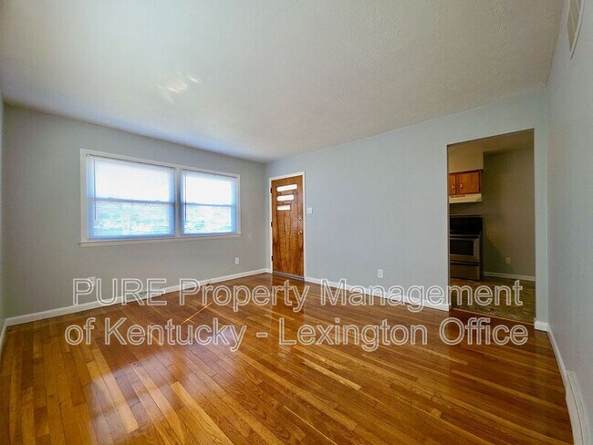 Photo - 3510 Lansdowne Dr Unit B