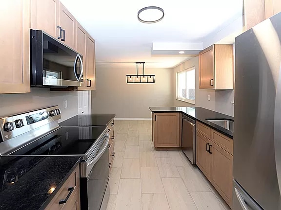 Kitchen - 6515 Lemans Ln