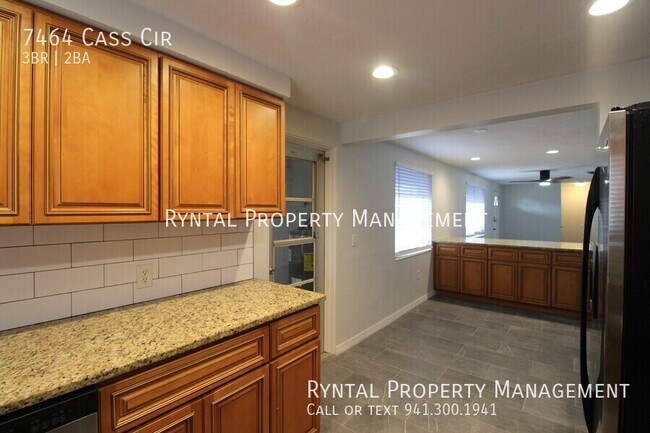 Photo - 7464 Cass Cir