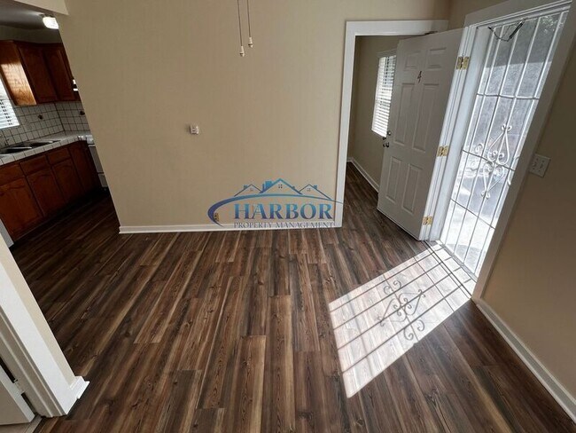 Photo - 1504 Madrid Ave Unit 4