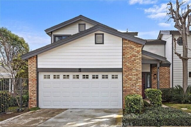 Building Photo - 12628 Newport Ave