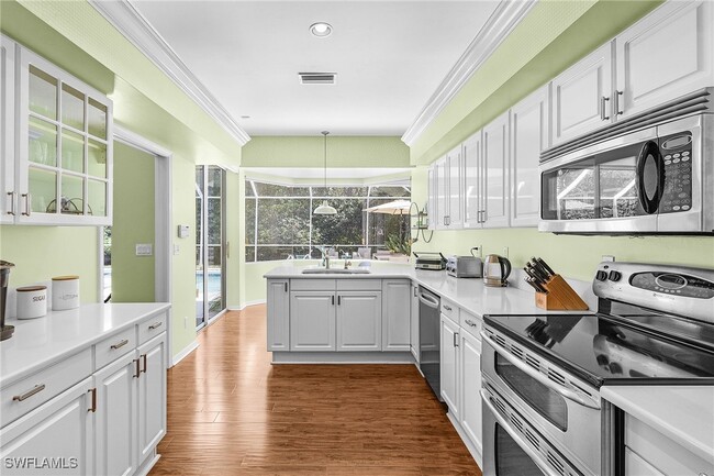 Building Photo - 258 Monterey Dr