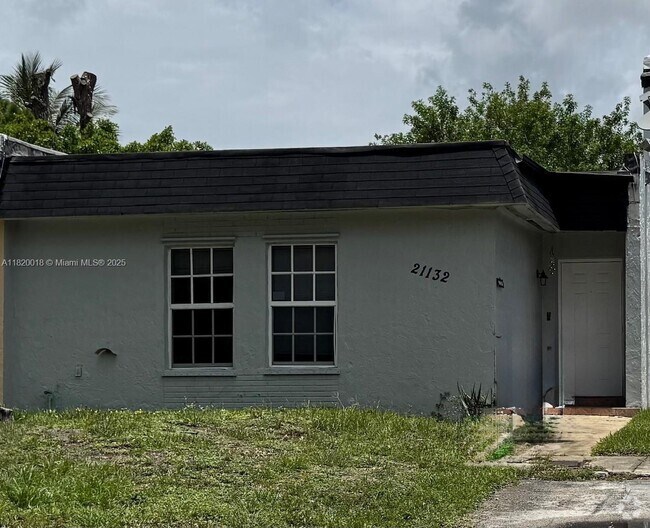 Building Photo - 21132 NW 39th Ave Unit 0 Rental