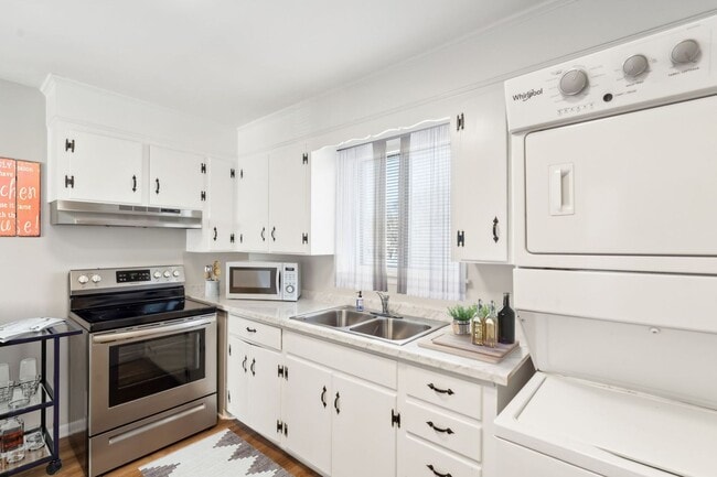 Photo - Robertson Avenue Flats