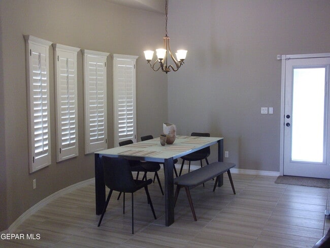 Photo - 7836 Enchanted View Dr