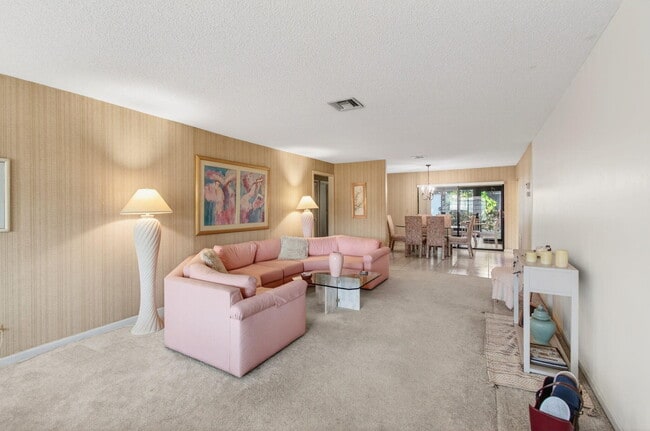 Photo - 10244 Dovewood Ln Unit A