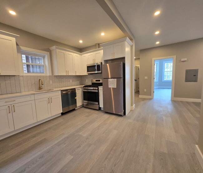 Photo - 144 Stevens Ave Unit TOP FL