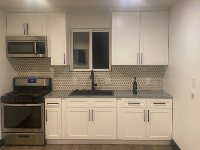 Photo - 5712 Lewis Ave Unidad B