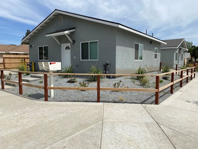 Photo - 323 W Laurel Ave Unidad A