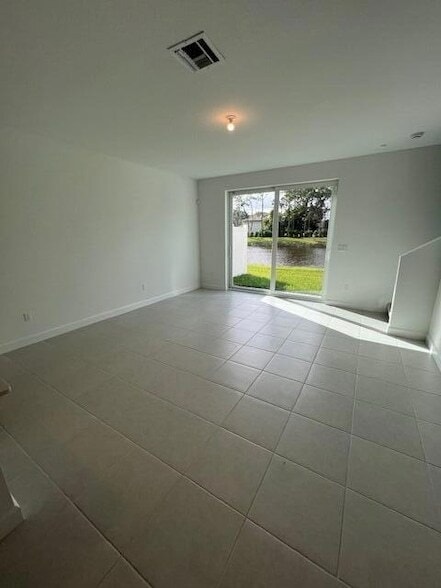 Photo - 5387 Flannigan Wy