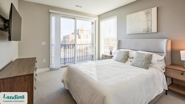 Photo - 300 E Fremont Pl Unidad 2-303.1407590