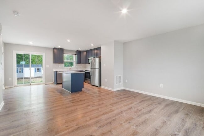 Photo - 128 Harper Ln