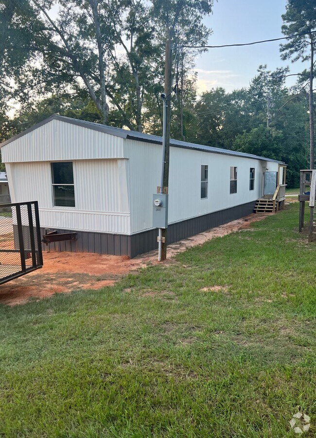 Building Photo - Troy Trailer Park Rental